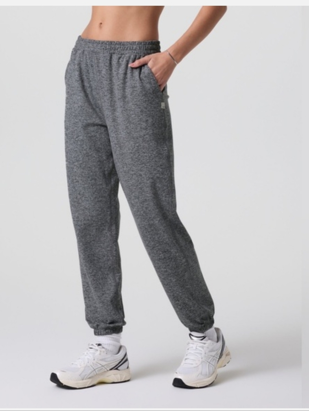 Vuori S women s Heather Dark Gray Jogger Sweatpants